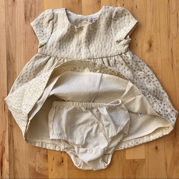 Two 12-18 month party dresses and shoes - Picture 8 of 12